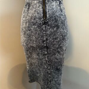 Elegant Black Acid Wash Pencil Skirt